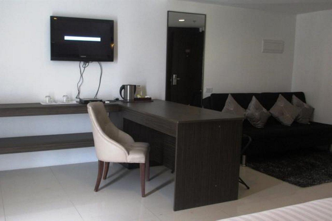 Cityscape Hotel Мандау Сити Екстериор снимка