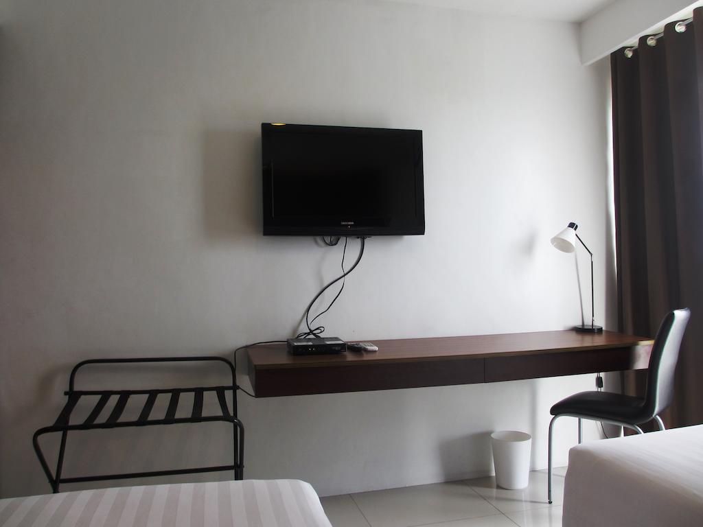 Cityscape Hotel Мандау Сити Екстериор снимка